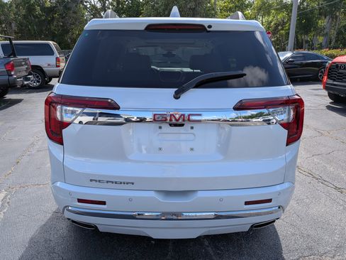 Used 2022 GMC Acadia Denali w/ Denali Ultimate Package FWD image 5