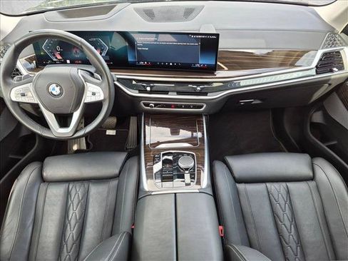 Used 2026 BMW X7 xDrive40i AWD/4WD image 18