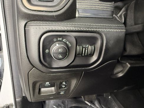Used 2019 RAM 1500 Limited AWD/4WD image 23