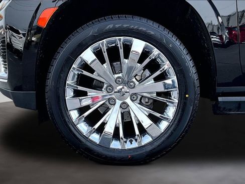 Used 2021 GMC Yukon Denali w/ Denali Premium Package image 9