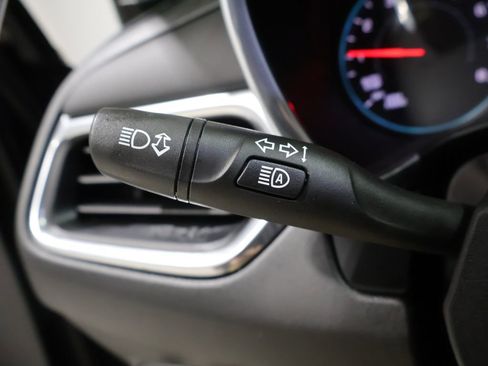 Used 2021 Chevrolet Equinox LT image 35