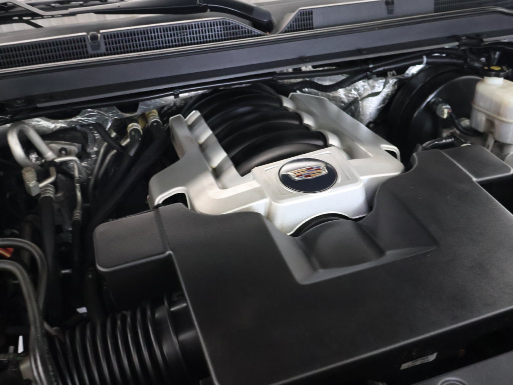 Used 2018 Cadillac Escalade ESV Luxury AWD/4WD image 32