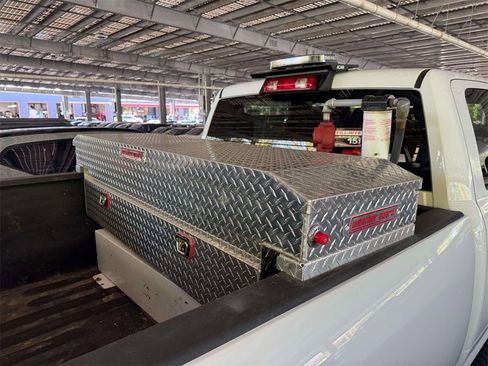 Used 2022 RAM 2500 Tradesman w/ Chrome Appearance Group image 33