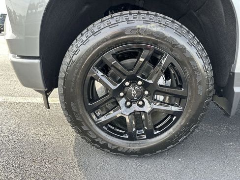 New 2026 Chevrolet Silverado 1500 Custom w/ Turbomax Blackout Package AWD/4WD image 16