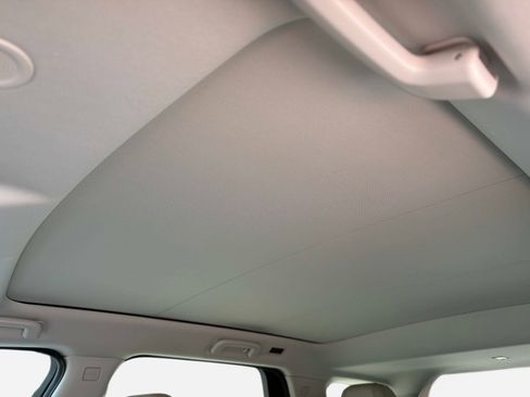 Used 2022 Land Rover Discovery Sport S image 39