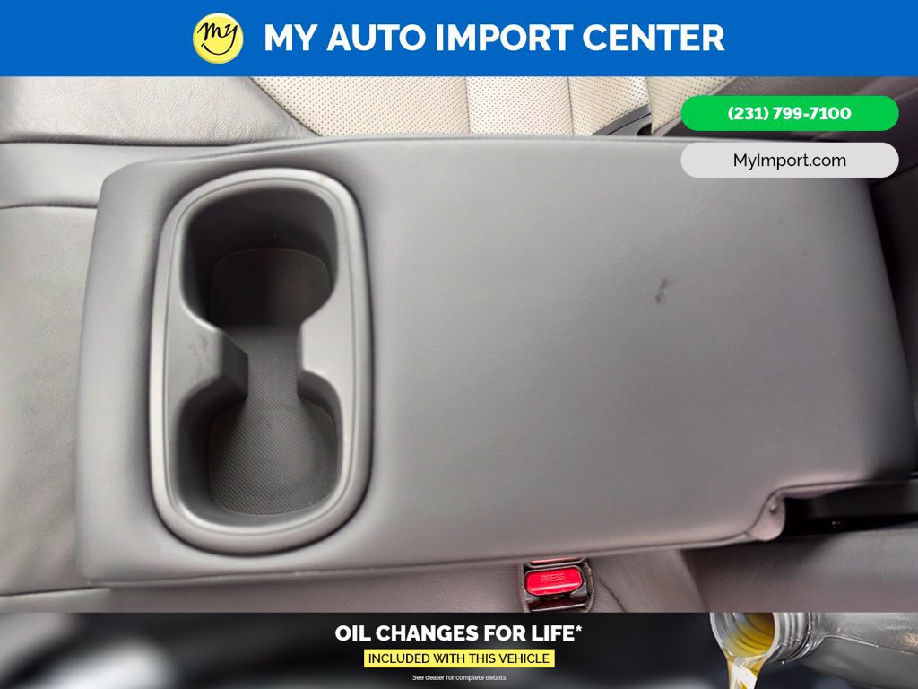 Used 2020 Toyota Camry XLE w/ Sunroof Package FWD image 23