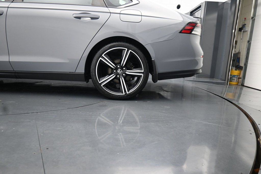 Used 2023 Honda Accord Sport image 14