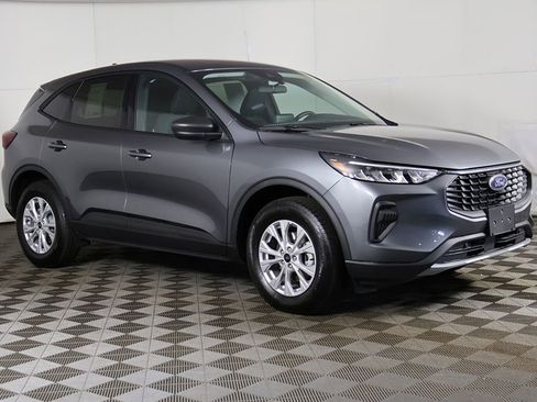 Used 2025 Ford Escape Active w/ Cold Weather Package AWD/4WD image 47