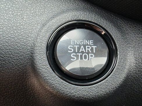 New 2025 Hyundai Venue SEL image 36