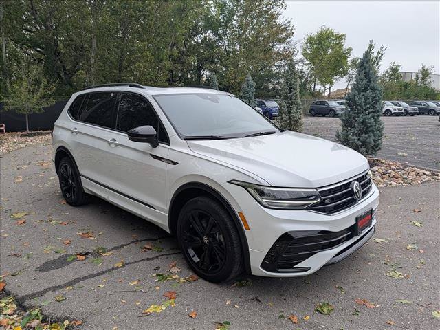Used 2024 Volkswagen Tiguan SE R-Line AWD/4WD image 7
