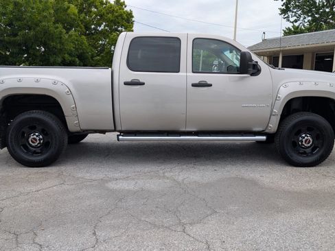 Used 2009 GMC Sierra 2500 W/T AWD/4WD image 6