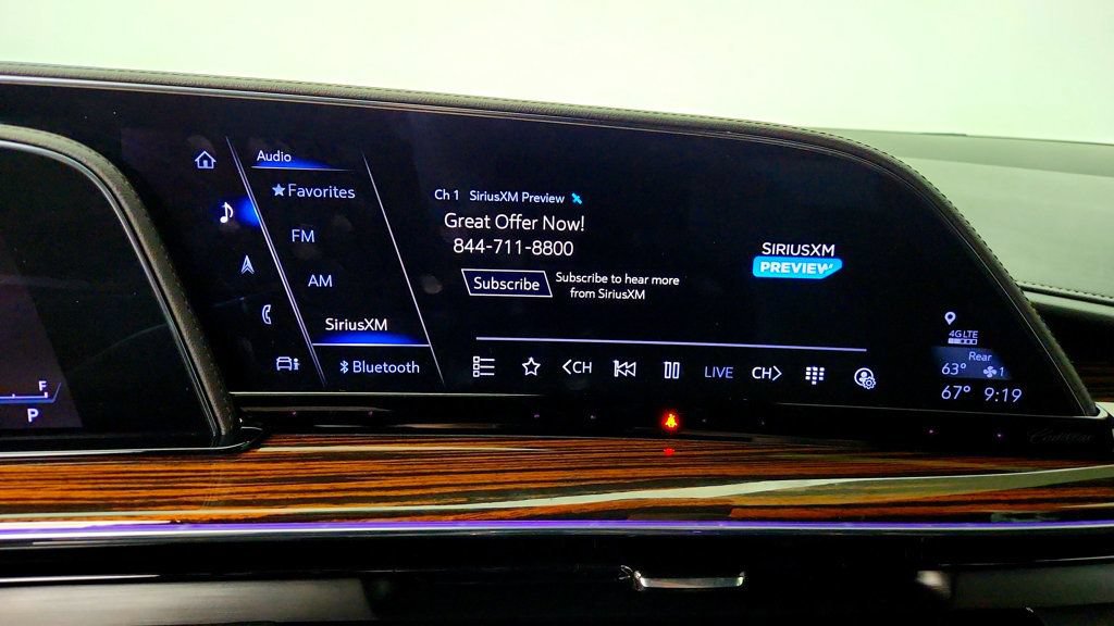 Used 2022 Cadillac Escalade Premium Luxury RWD image 18