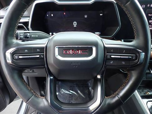 Used 2025 GMC Canyon AT4 w/ Technology Plus Package AWD/4WD image 13