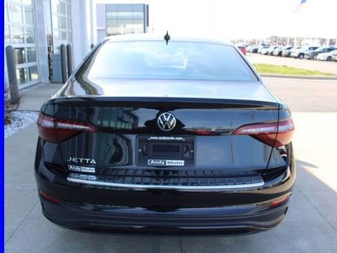 Used 2024 Volkswagen Jetta Sport FWD image 7
