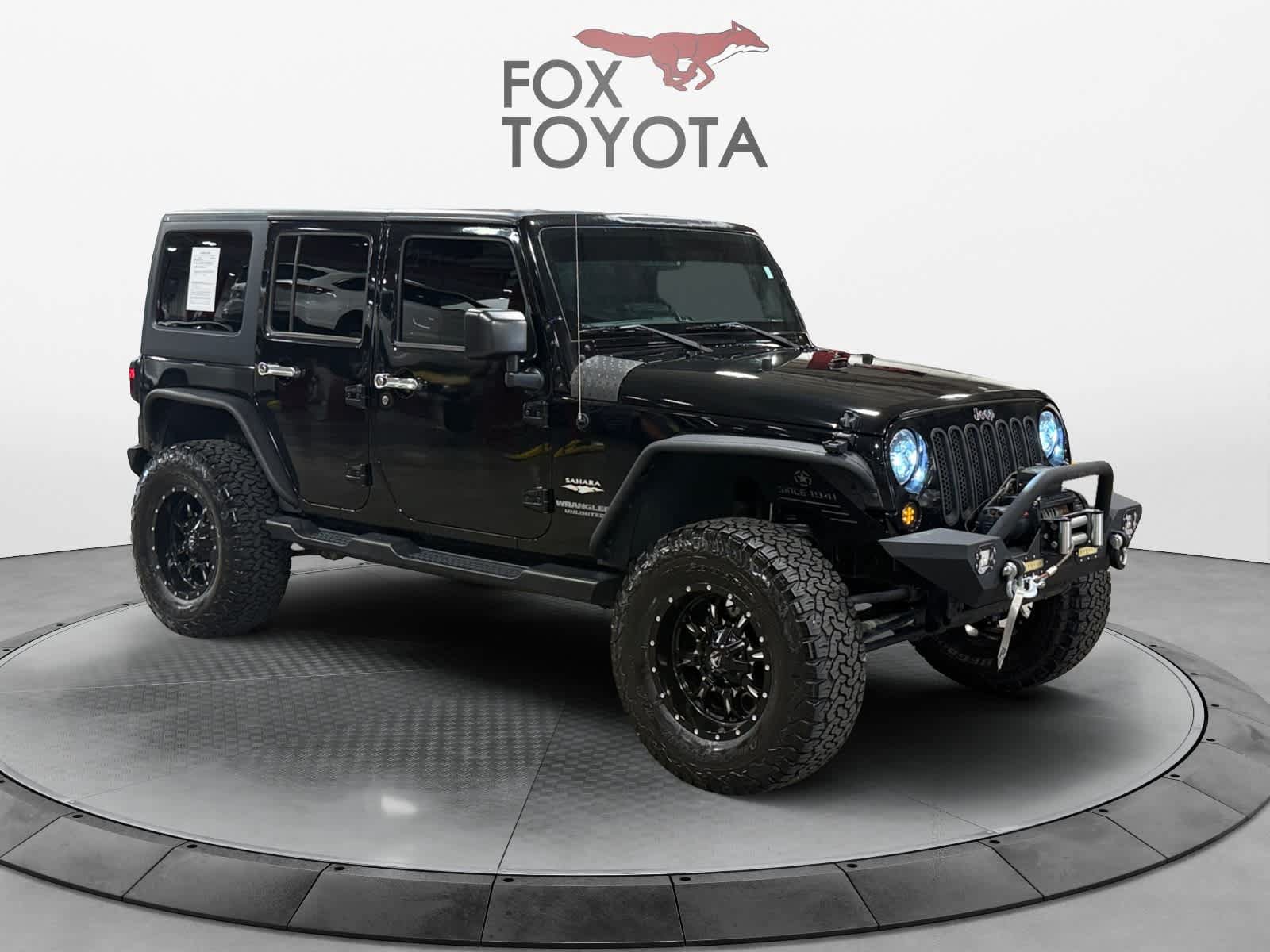 Used 2015 Jeep Wrangler Unlimited Sahara w/ Connectivity Group AWD/4WD image 8