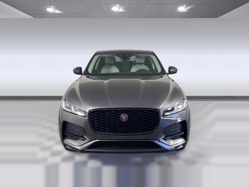 New 2023 Jaguar F-PACE S image 4