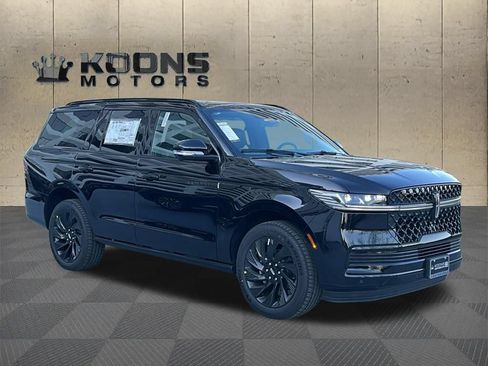 New 2026 Lincoln Navigator Reserve w/ Jet Appearance Package AWD/4WD image 1