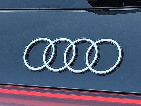 New 2026 Audi Q5 Premium Plus image 23