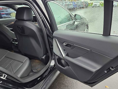 Used 2024 BMW i5 eDrive40i w/ M Sport Package image 14