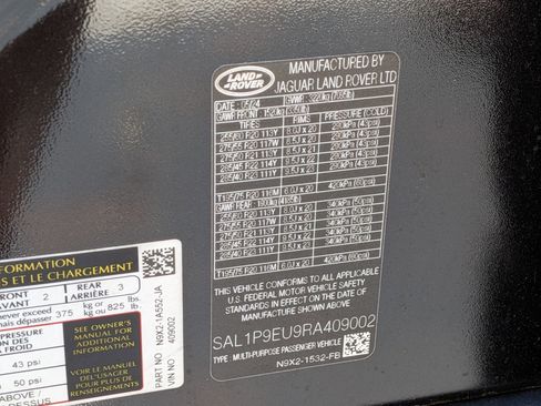 Used 2024 Land Rover Range Rover Sport SE AWD/4WD image 27