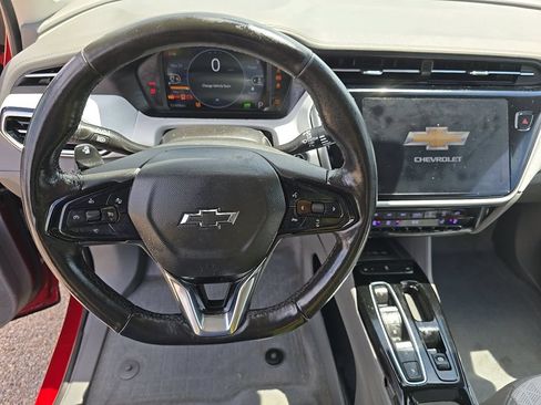 Used 2022 Chevrolet Bolt EUV Premier FWD image 2