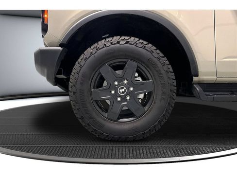 Used 2025 Ford Bronco Outer Banks AWD/4WD image 14