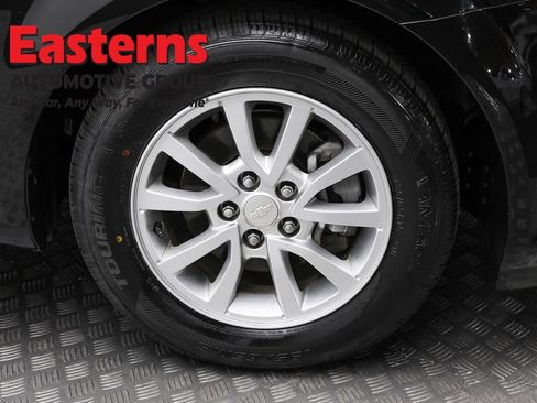 Used 2019 Chevrolet Sonic LT image 30