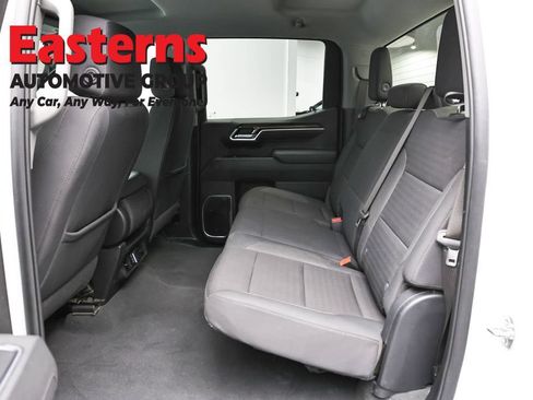 Used 2025 Chevrolet Silverado 1500 LT AWD/4WD image 22