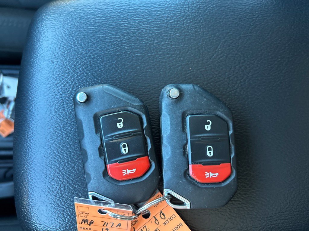 Used 2019 Jeep Wrangler Unlimited Sahara AWD/4WD image 10