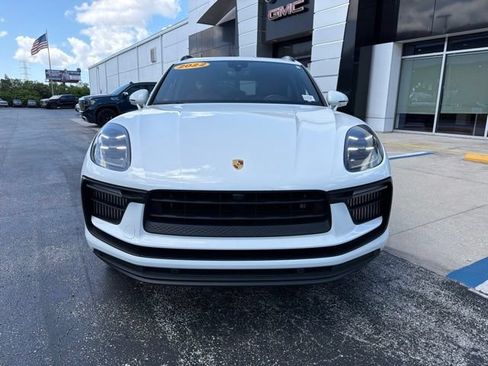 Used 2022 Porsche Macan S AWD/4WD image 2