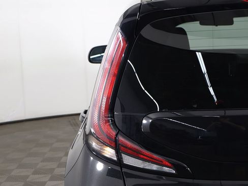 Used 2025 Kia Soul LX w/ LX Technology Package FWD image 14