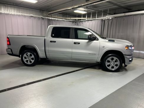 New 2026 RAM 1500 4x4 Crew Cab image 8