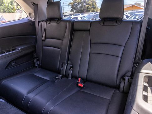 Used 2017 Honda Pilot Touring image 25