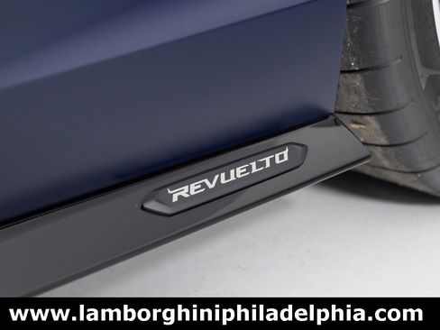 Used 2025 Lamborghini Revuelto image 54