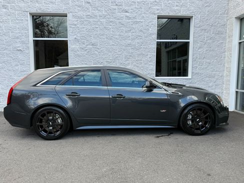 Used 2014 Cadillac CTS V RWD image 39