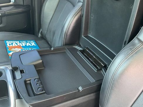 Used 2018 RAM 1500 Laramie w/ Convenience Group AWD/4WD image 32