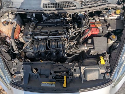 Used 2014 Ford Fiesta SE FWD image 25