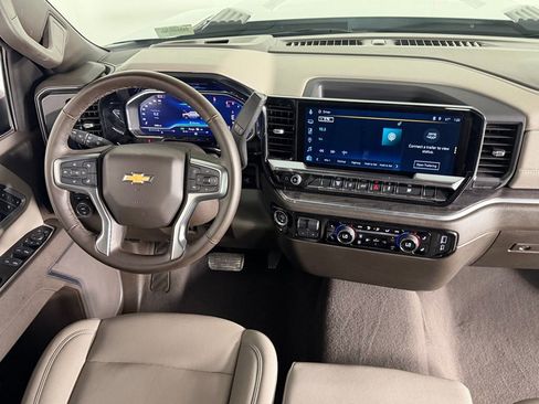 Used 2025 Chevrolet Silverado 3500 LTZ image 17
