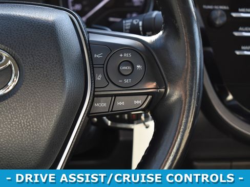 Used 2020 Toyota Camry SE image 13