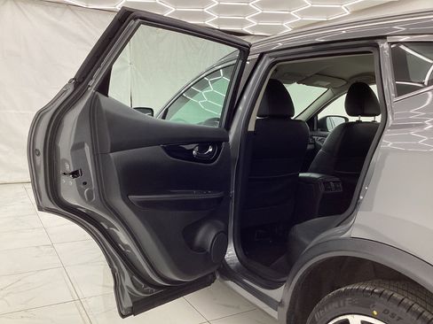 Used 2018 Nissan Rogue Sport SL image 22