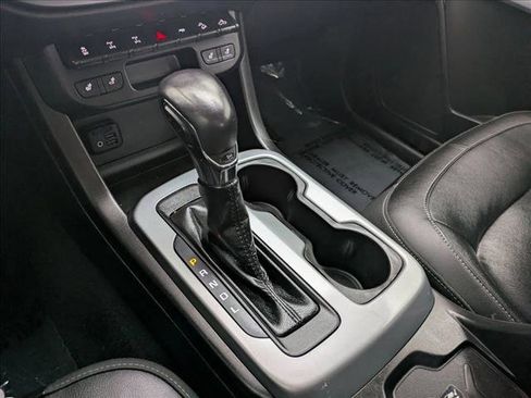 Used 2022 Chevrolet Colorado ZR2 AWD/4WD image 12