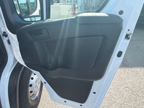 Used 2023 RAM ProMaster 2500 FWD image 8
