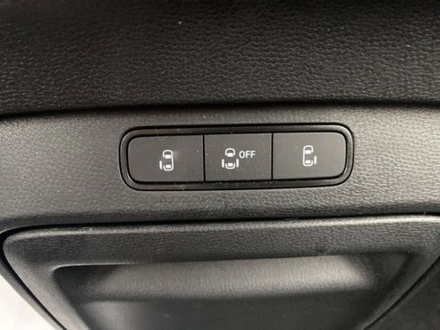 New 2025 Volkswagen ID. Buzz Pro S image 34