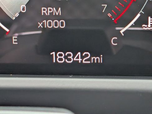 Used 2024 GMC Acadia Denali w/ Super Cruise Package image 28