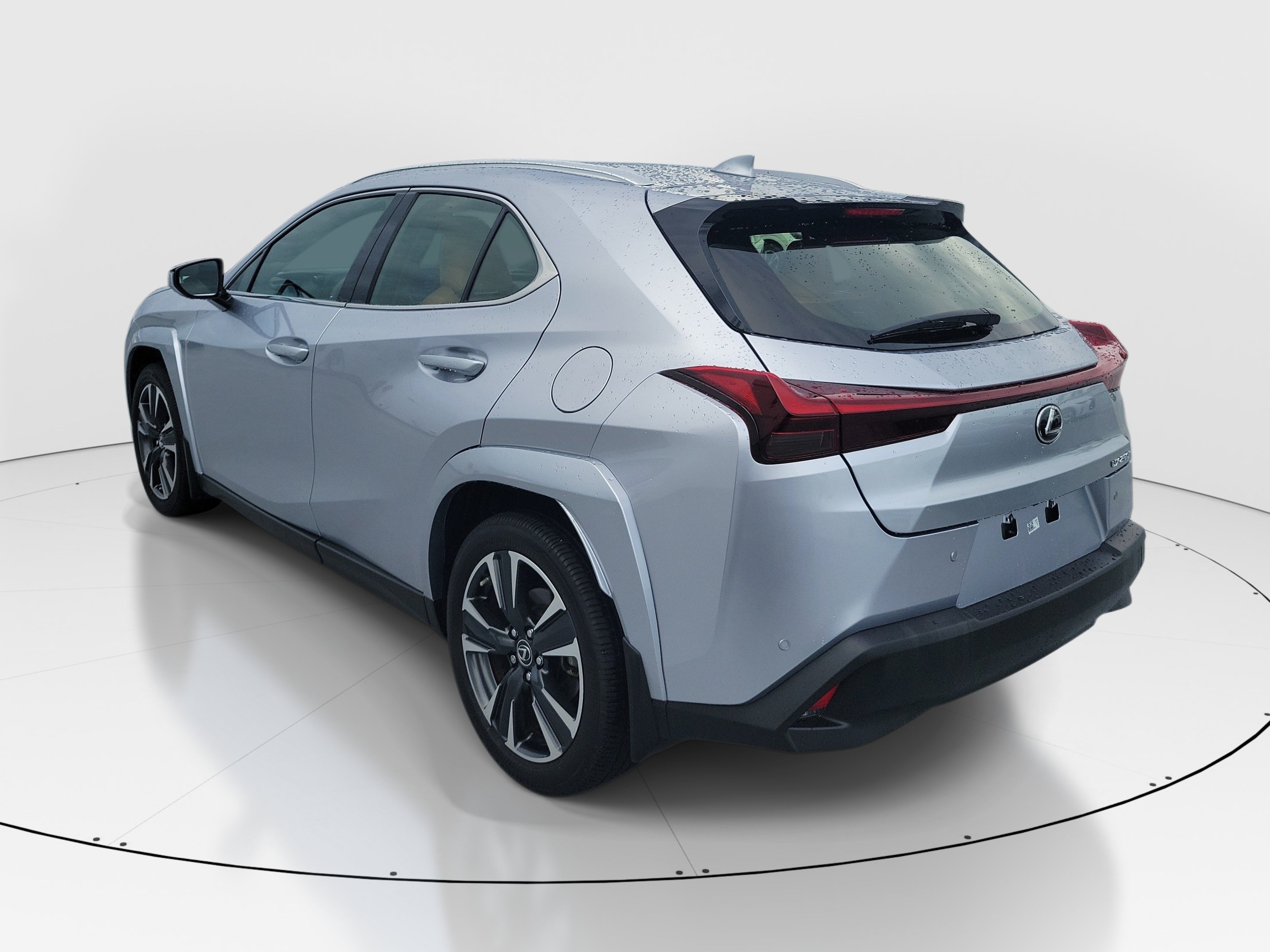 Used 2024 Lexus UX 250h FWD w/ Premium Package image 4