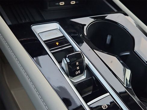 New 2026 Volkswagen Atlas SEL Premium R-Line image 24