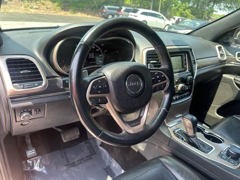 Used 2017 Jeep Grand Cherokee Limited image 11