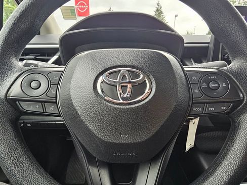 Used 2024 Toyota Corolla LE FWD image 19