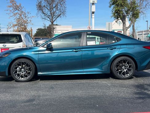 New 2026 Toyota Camry SE image 6