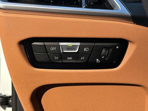 New 2026 BMW 330i xDrive 330i NA xDrive w/ Convenience Package image 26